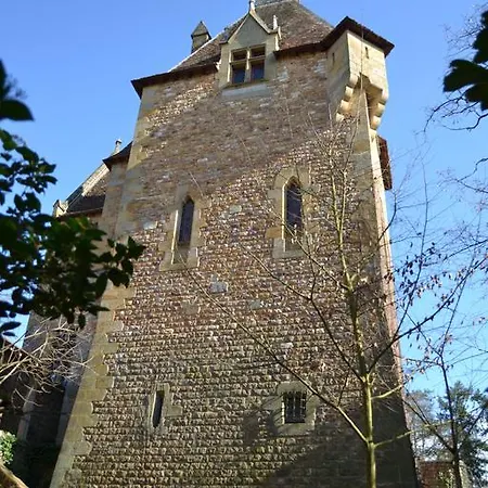 Chateau De Peufeilhoux