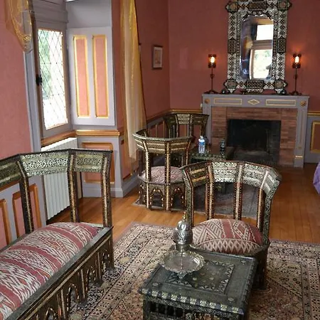 לינה וארוחת בוקר Chateau De Peufeilhoux