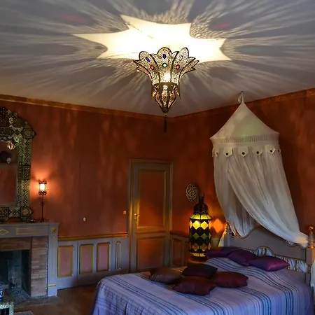 לינה וארוחת בוקר Chateau De Peufeilhoux Vallon-en-Sully