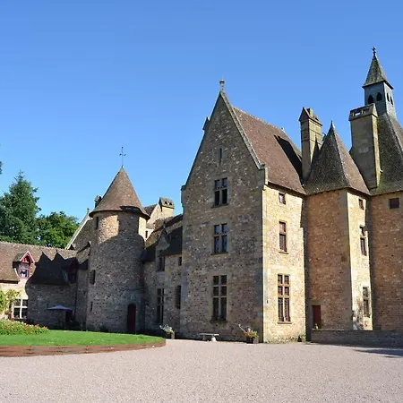 Chateau De Peufeilhoux לינה וארוחת בוקר 5*