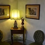 Chateau De Peufeilhoux 5*