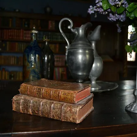 Chateau De Peufeilhoux