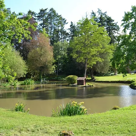 Chateau De Peufeilhoux Nocleg ze śniadaniem Vallon-en-Sully