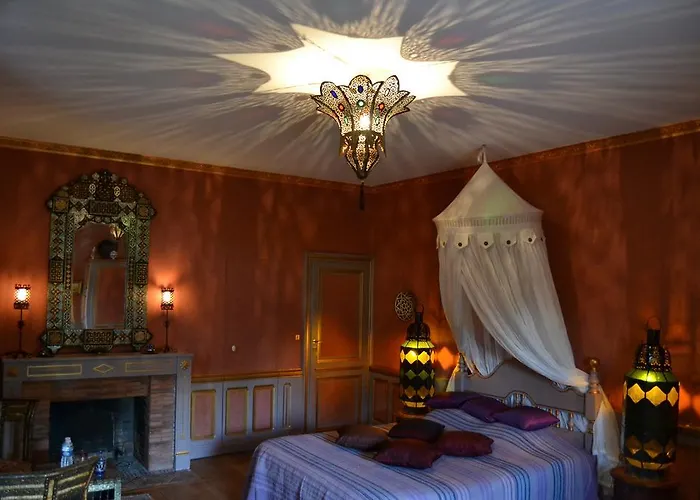 Bed & Breakfast Chateau De Peufeilhoux Vallon-en-Sully