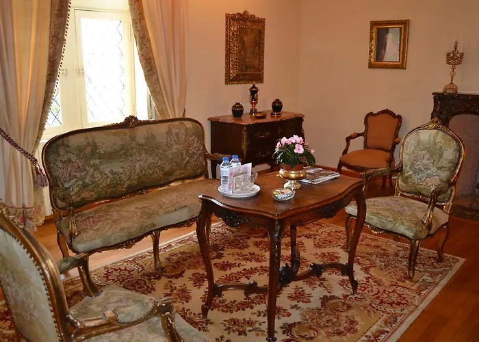 Chateau De Peufeilhoux