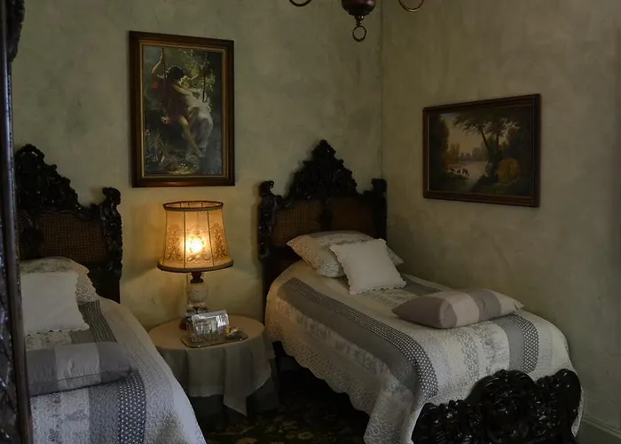 Bed & Breakfast Chateau De Peufeilhoux