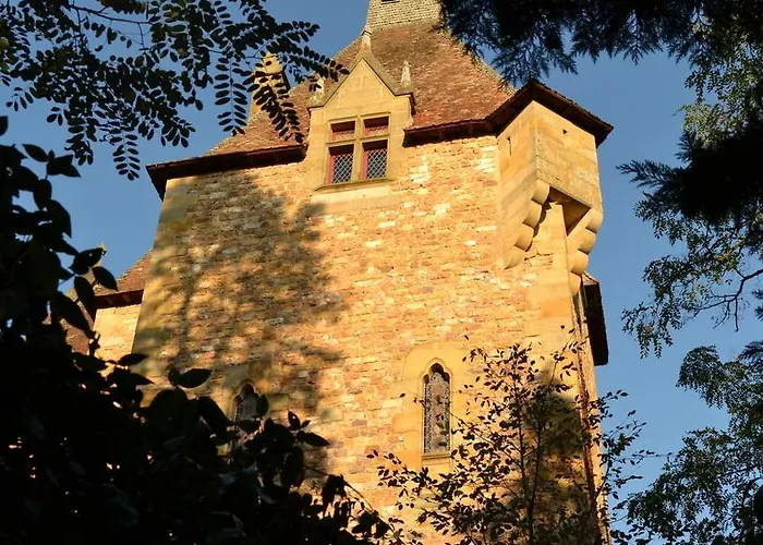 Chateau De Peufeilhoux Vallon-en-Sully