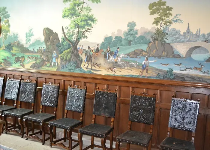 Bed & Breakfast Chateau De Peufeilhoux Vallon-en-Sully